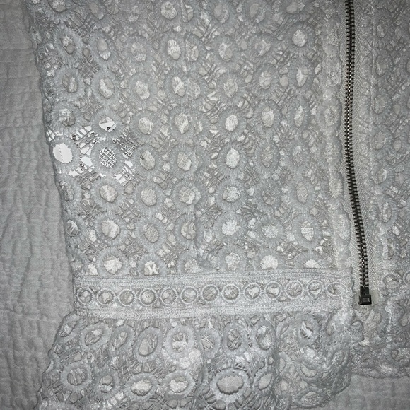 Eyelet top - Picture 3 of 3